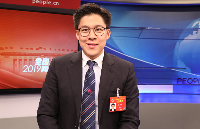 全國政協(xié)委員、香港各界青少年活動(dòng)委員會(huì)執(zhí)行主席霍啟剛：推動(dòng)年輕人積極參與國家發(fā)展進(jìn)程