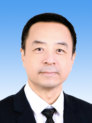 崔士鑫，男，漢族，1966年9月生，研究生學(xué)歷，中共黨員，現(xiàn)任人民日報社副總編輯兼機關(guān)黨委書記。